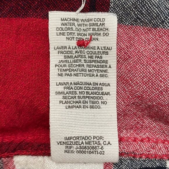 GARAGE Red and White Plaid Button Down Size Small - Picture 10 of 10